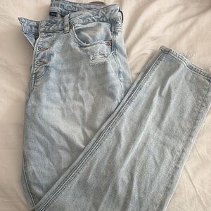 American Eagle Outfitters Light Blue Boyfriend Jeans